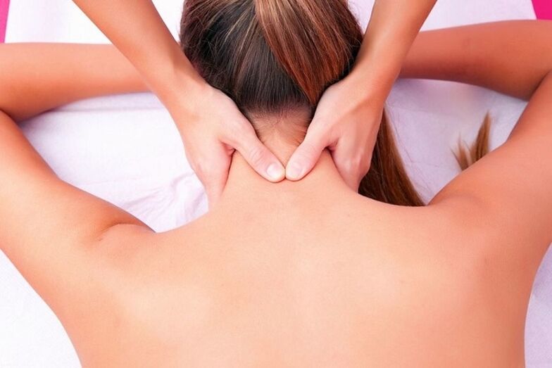 Nackenmassage bei Osteochondrose